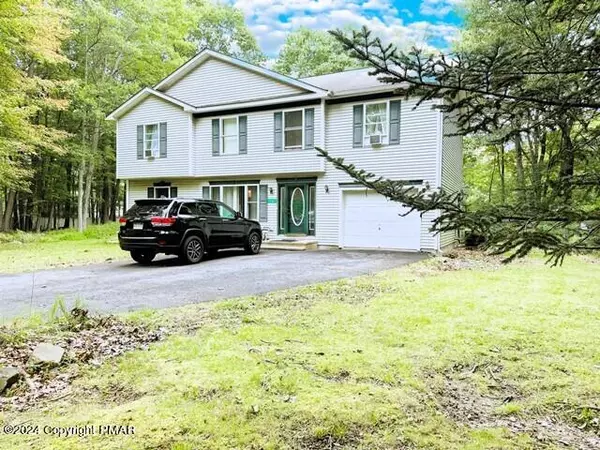 Pocono Summit, PA 18346,1162 Colt LN