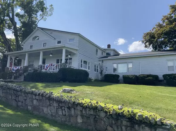 2111 Martin LN, Effort, PA 18330