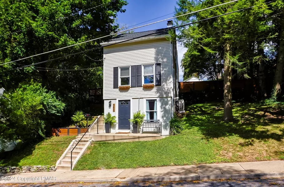 389 W Nesquehoning ST, Easton, PA 18042