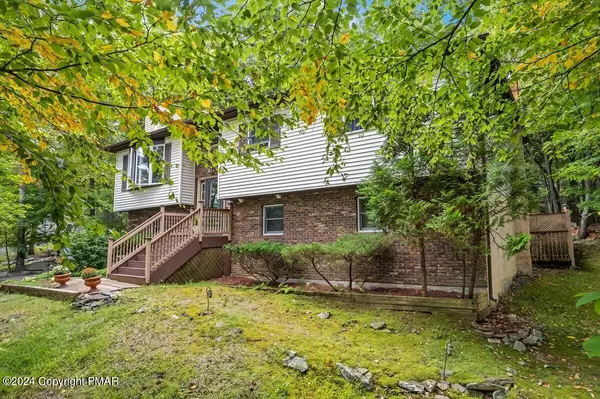 168 Faber CIR, Tannersville, PA 18372