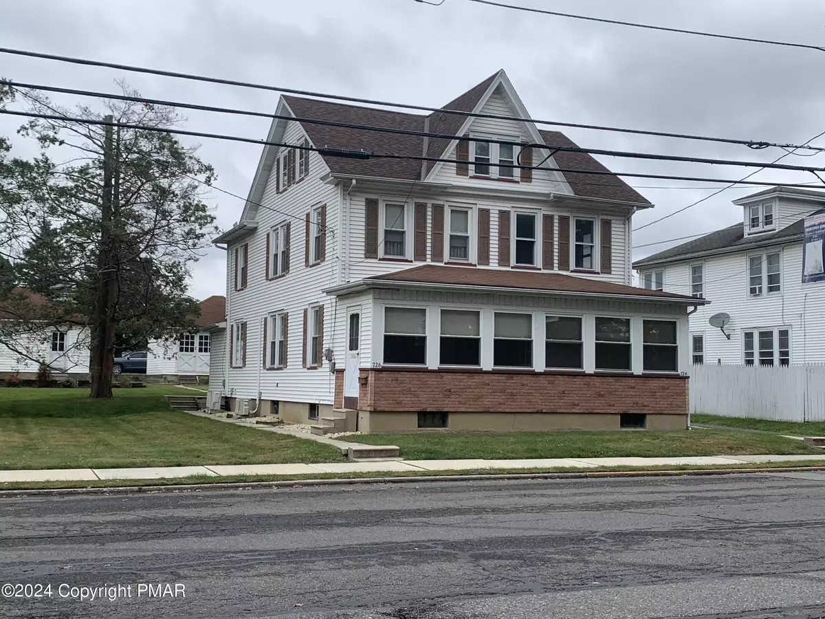 Lehighton, PA 18235,724-726 Iron ST