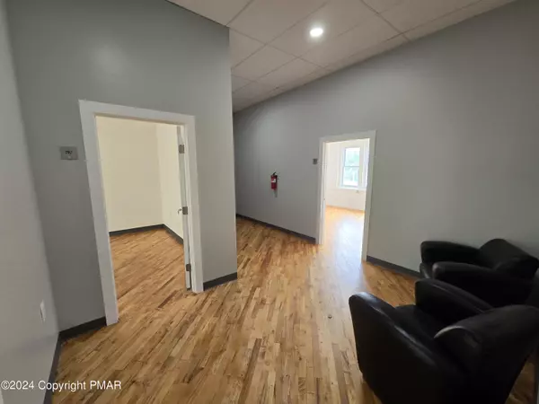 Bangor, PA 18013,110 Pennsylvania Ave, Unit 201