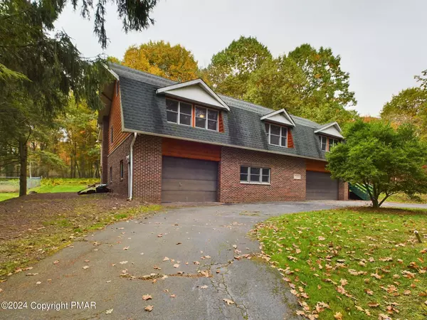 1584 W Mountain Lake DR, Bear Creek Township, PA 18702