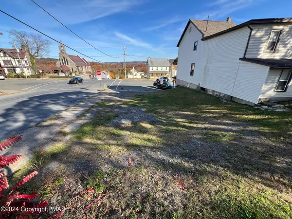 Lehighton, PA 18235,256 N 2nd ST