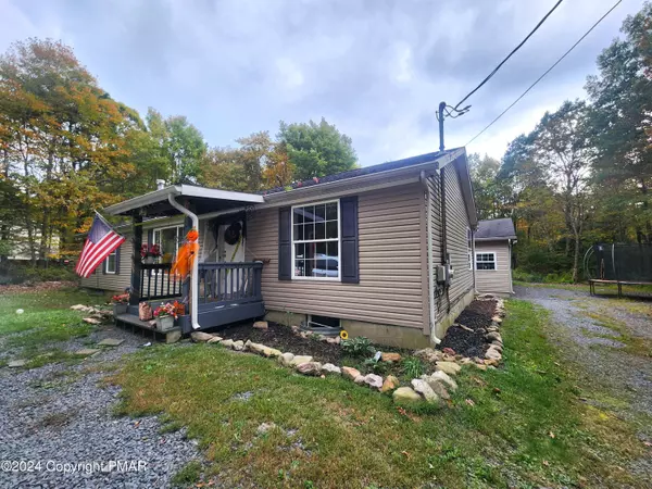 10 Pear LN, Jim Thorpe, PA 18229