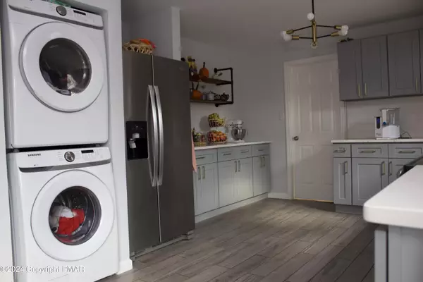 Tobyhanna, PA 18466,1044 Knollwood DR