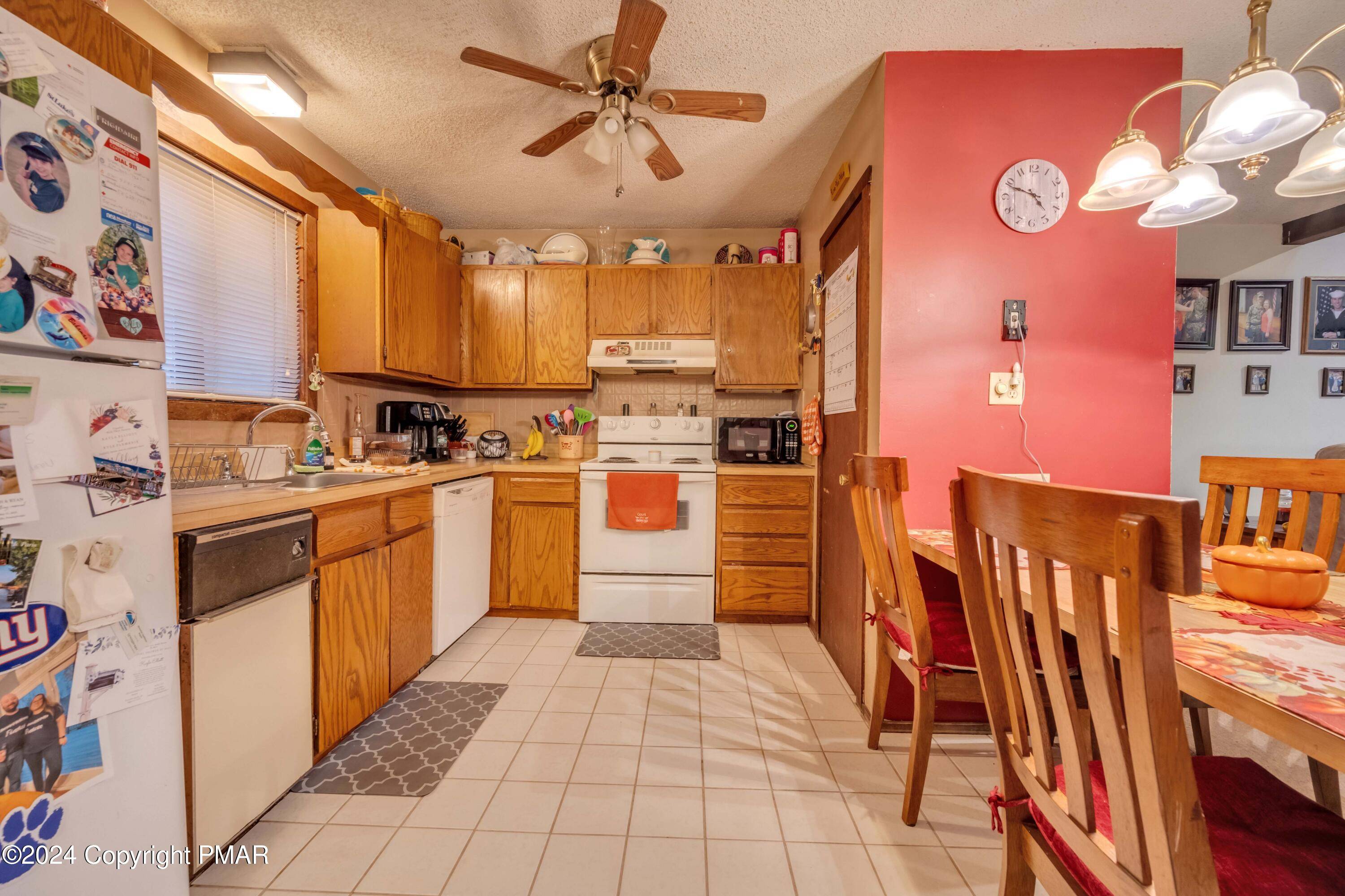 Tannersville, PA 18372,131 Cross Country LN