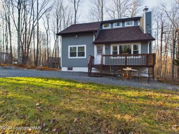 222 Muskwink DR, Pocono Lake, PA 18347