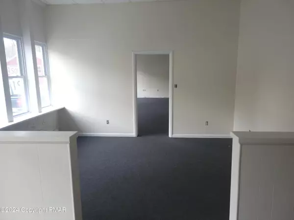 Bangor, PA 18013,110 Pennsylvania Ave, Unit 2