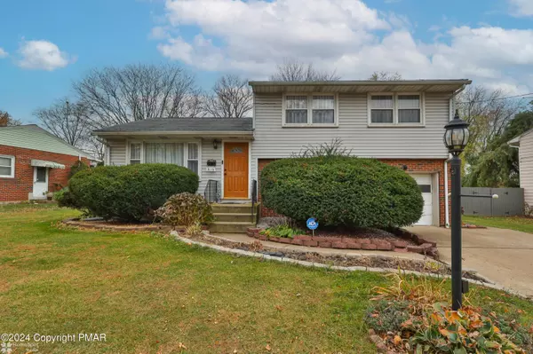 836 Fairmount AVE, Whitehall, PA 18052