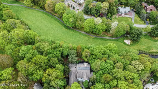 Lake Harmony, PA 18624,17 Woods End CT