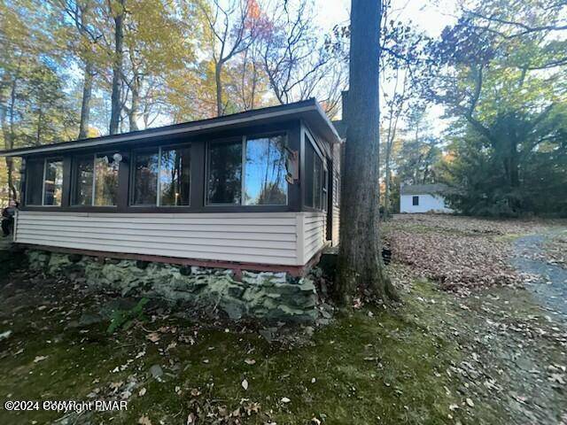 114 Slab Hill RD, Dingmans Ferry, PA 18328