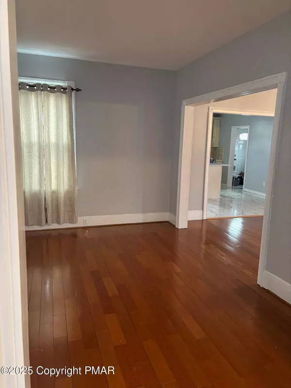 Archbald, PA 18403,257 Laurel ST #n