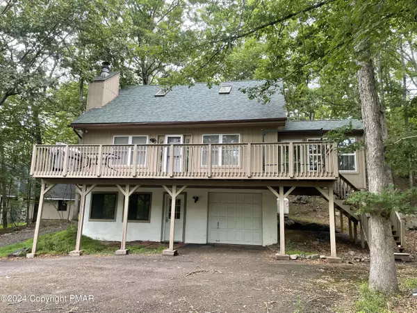 6151 Decker RD, Bushkill, PA 18324