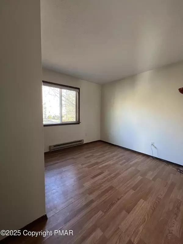 Tobyhanna, PA 18466,1584 Black Birch WAY