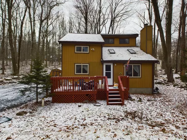 144 Owassa DR, Pocono Lake, PA 18347