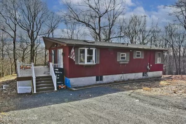 154 Hummingbird TRL, Bushkill, PA 18324