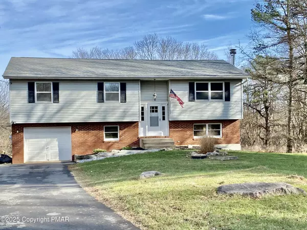 180 Overland DR, Long Pond, PA 18334