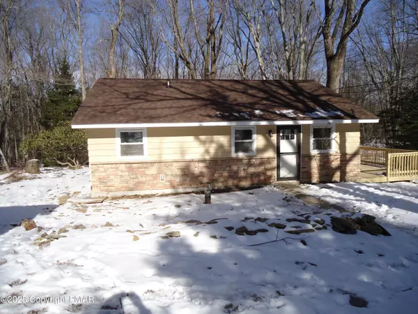 288 Stillwater DR, Pocono Summit, PA 18346