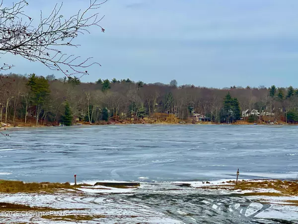 Dingmans Ferry, PA 18328,326 Wild Acres DR