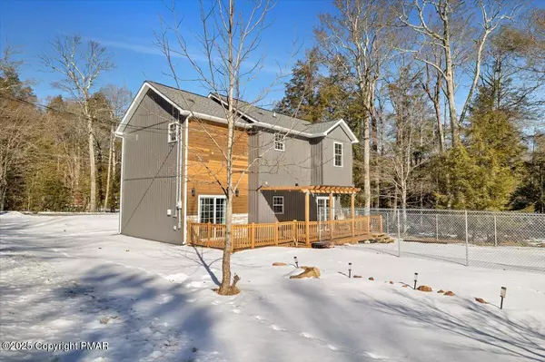 Albrightsville, PA 18210,146 Tanglewood DR