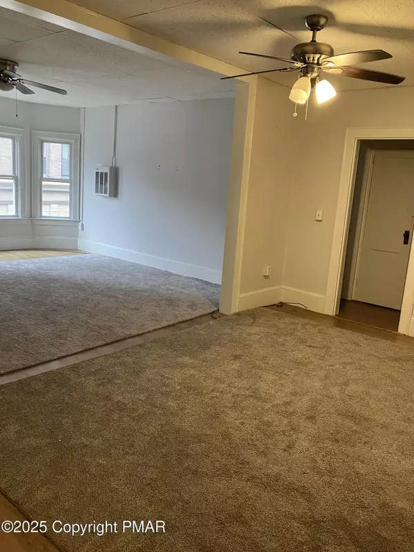 Bangor, PA 18013,107 Broadway #D