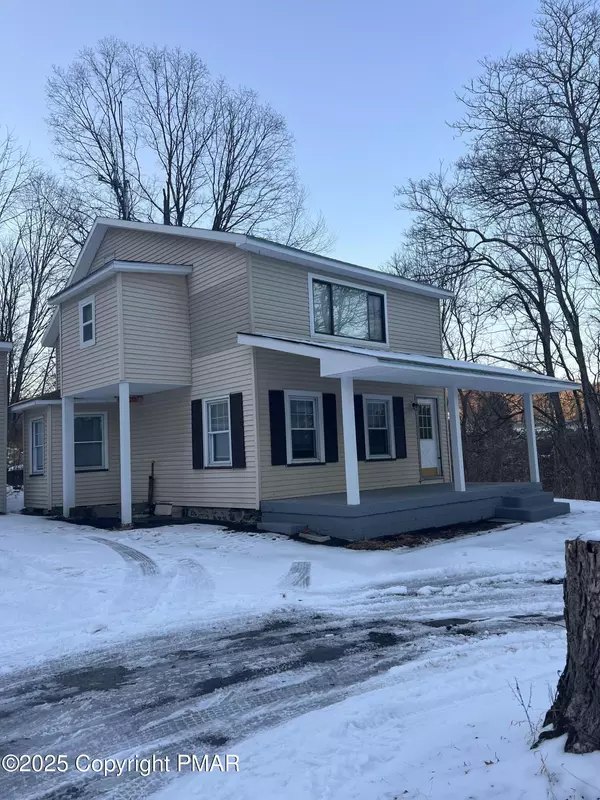 300 Tanite RD, Stroudsburg, PA 16910