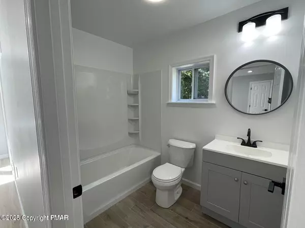 Blakeslee, PA 18610,2861 Allegheny DR