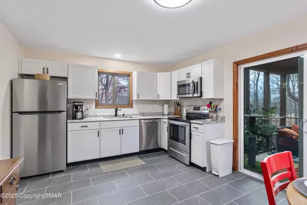 Bushkill, PA 18324,226 Robin CT