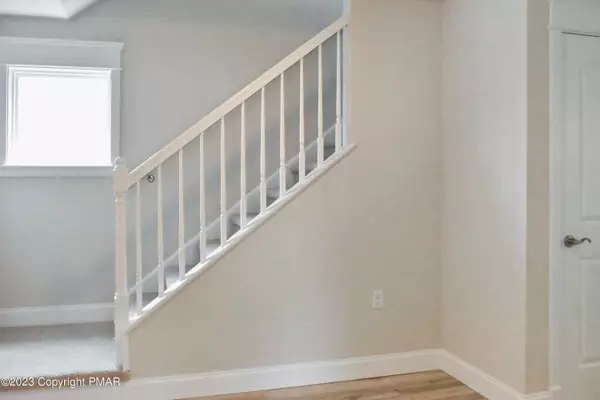 East Stroudsburg, PA 18301,203 LINCOLN LN