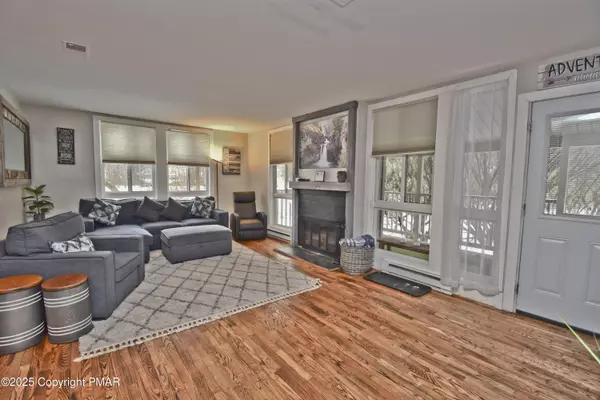 East Stroudsburg, PA 18301,40 Palmer DR #A