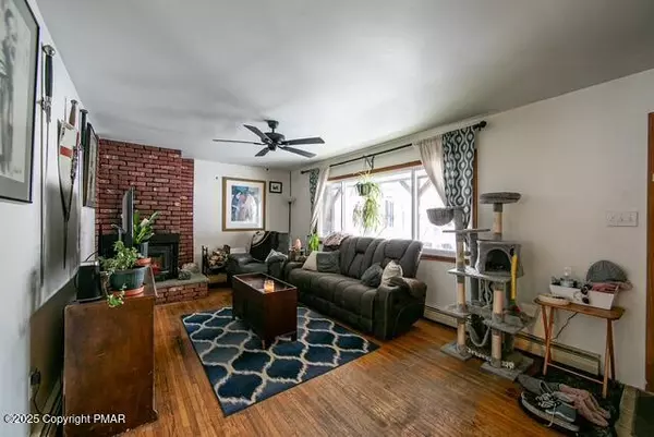 Dingmans Ferry, PA 18328,332 Wild Acres DR