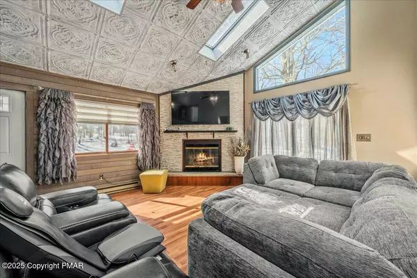 Tobyhanna, PA 18466,3605 Cedar LN