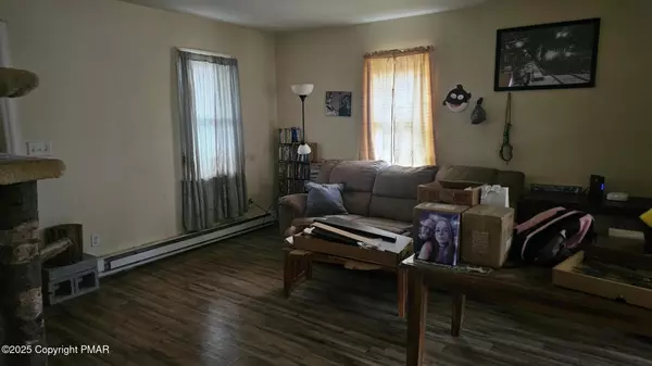 Canadensis, PA 18325,4648 Route 447 Route