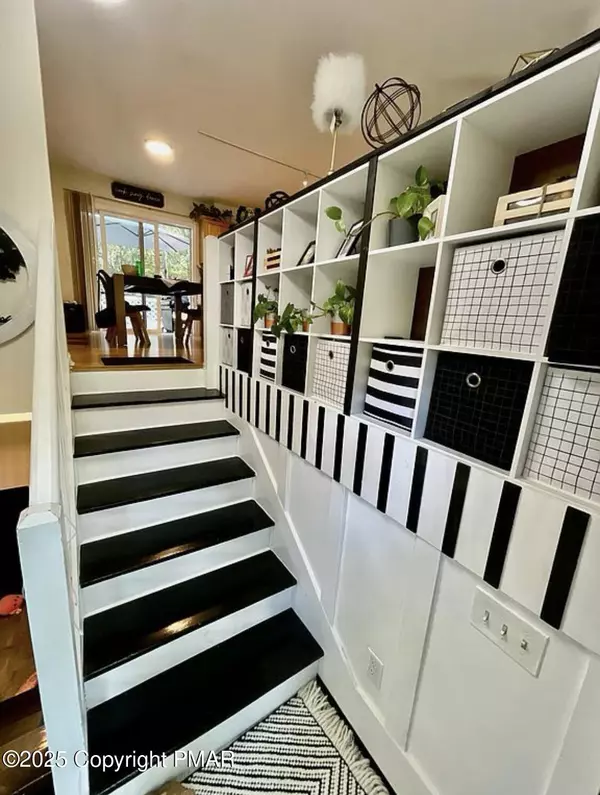 Bushkill, PA 18324,1121 Steele CIR