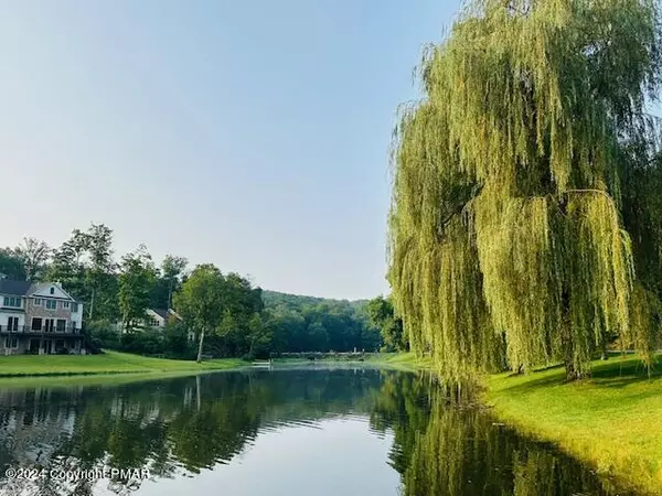 East Stroudsburg, PA 18301,304 Reagan DR