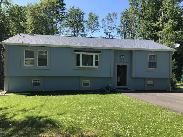 4614 Burnside DR, Tobyhanna, PA 18466