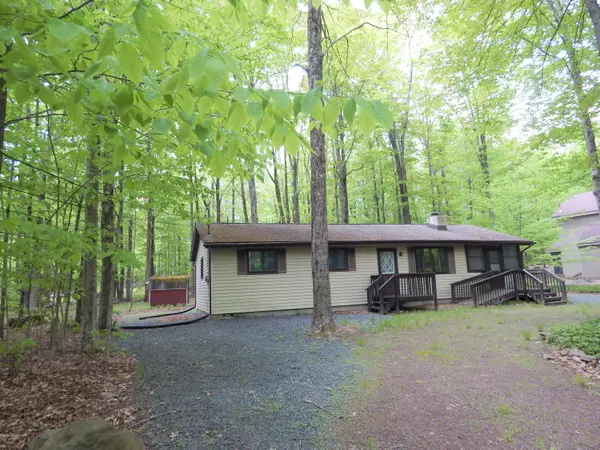 1677 Stag RUN, Pocono Lake, PA 18347