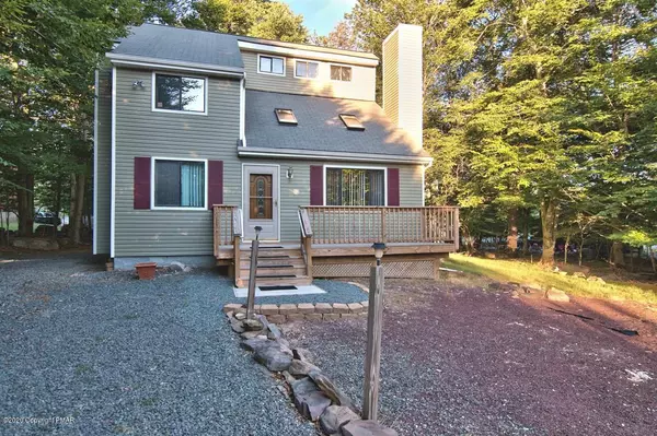 7902 Sleepy Hollow DR, Tobyhanna, PA 18466