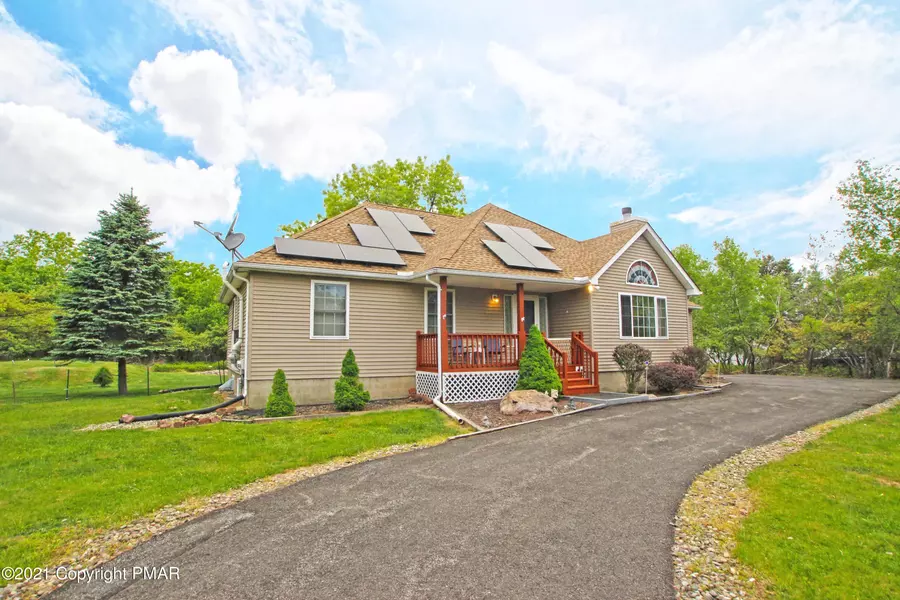 39 Mindy LN, Albrightsville, PA 18210