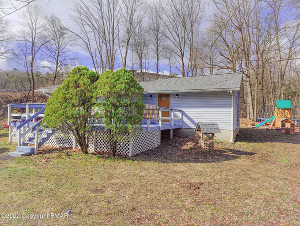 10 Dory PL, Bartonsville, PA 18321