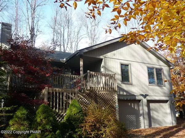 5231 Woodland AVE, Pocono Pines, PA 18350