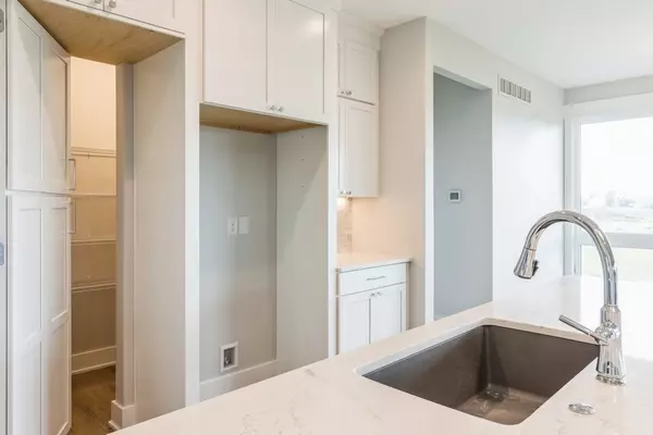 Urbandale, IA 50323,15705 Hickory Drive