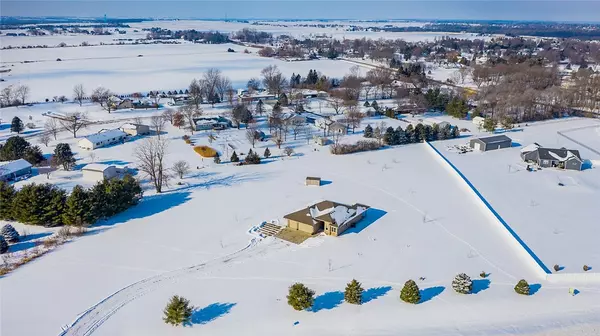 10420 NW Saylorville Drive, Granger, IA 50109