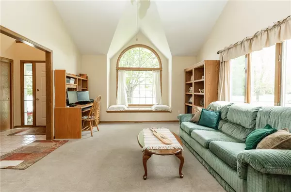 Granger, IA 50109,10870 NW 105th Court