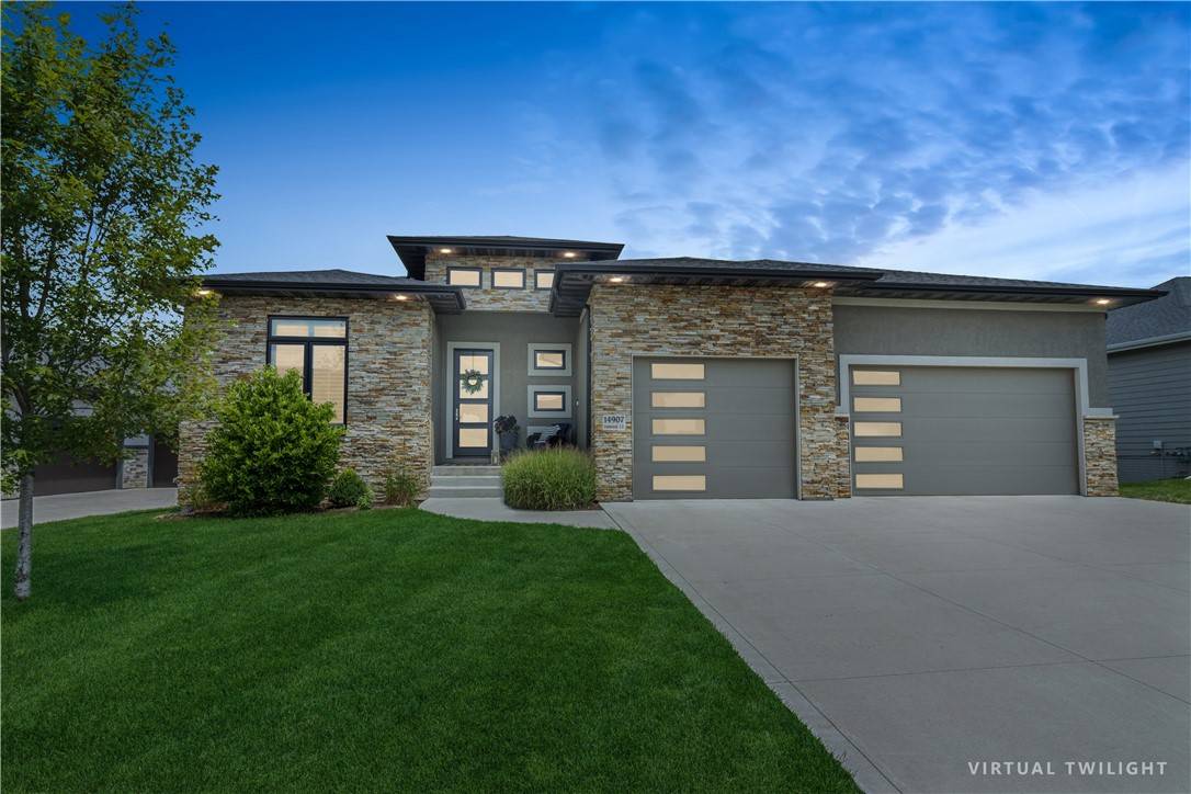 14907 Ironwood Circle, Urbandale, IA 50323