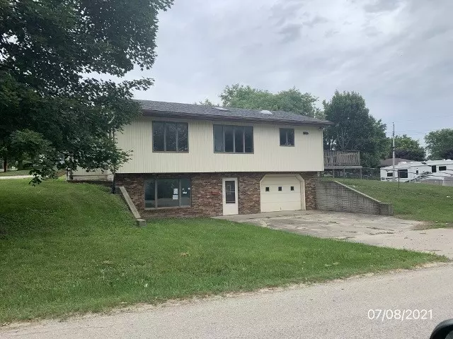 302 Clay Street, Malcom, IA 50157