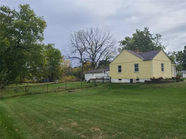 Des Moines, IA 50317,4137 E 27th Street