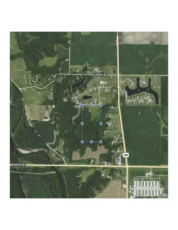 17 Northstar Lane, Dallas Center, IA 50063