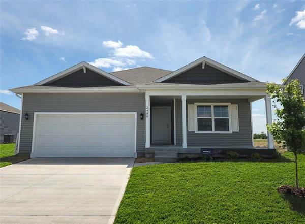 2480 SE Fox Valley Drive, West Des Moines, IA 50265